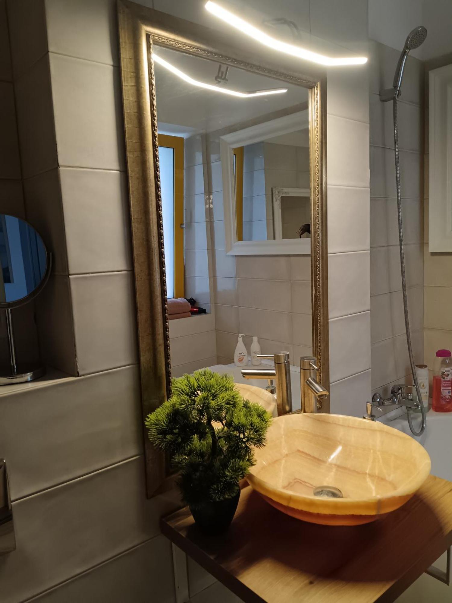 Ferienwohnung Downtown Rendez-Vous Luxury Bacău Exterior foto